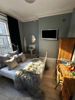 The Kings Arms Hotel, Ulverston - 8