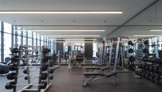 Modern 2BR High-rise with Rooftop Pool close to Conv Center - 6