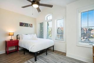 Luxury Mountain Townhome - Shuttle Patio & Trails - 9