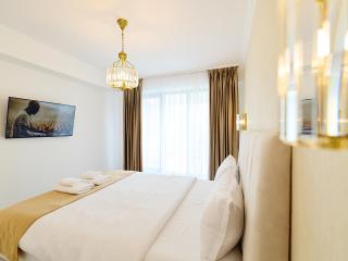Elite by UpTown Apartments - 7