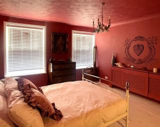 Sea views meet cosy decadence - 6