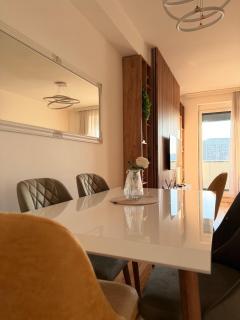 Bright & Comfy flat in top location - 4
