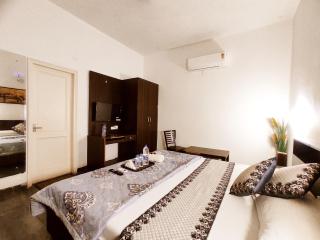 HOTEL SKY HIGH RESIDENCY - Premium Property By SKY Hotels & Homestays - 9