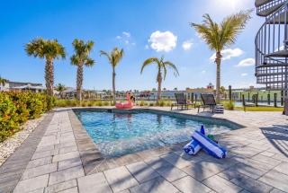 Stylish Waterfront Escape with Pool, Steps to Beach & Sunset Views - Casa Lagoon 4 - Roelens - 4