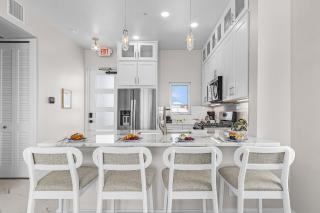 Stylish Waterfront Escape with Pool, Steps to Beach & Sunset Views - Casa Lagoon 4 - Roelens - 3