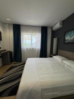 Beachside Boutique Rooms - 7