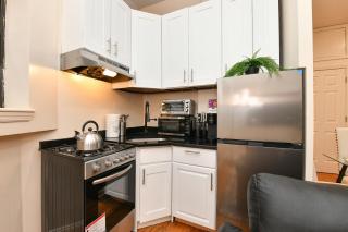 Cozy 2BR Haven Right Above Central Park - 7