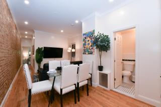 Cozy 2BR Haven Right Above Central Park - 8