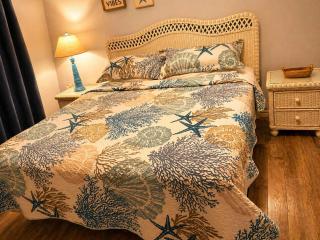 Coastal Chill Spot - Cozy 2BR Villa By The Beach - 3