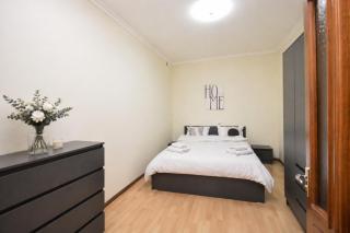 Spacious 2BR Stay Near Seasons Park - 8