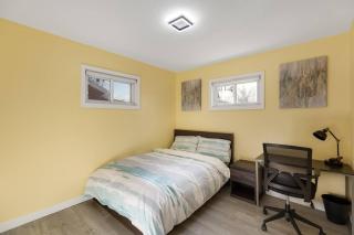 Spacious 6BR/2BA Family Retreat in Detroit - 6