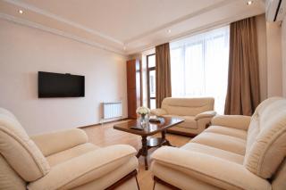 Spacious 2BR Stay Near Seasons Park - 9
