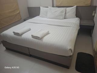 Livi Suites Serviced Apartments - 5