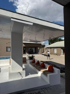 Swiss Luxury Apartments - Dolla Hill - 7