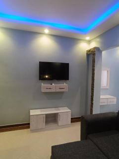 Beachfront Cozy Flat 10 minutes from air port, Free WIFI - 1