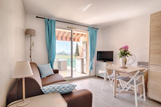 Magnifique studio avec TERRASSE- PROCHE DE LA MER! - 8