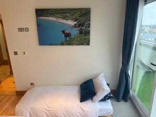 Beach Penthouse, 3 Bedroom Luxury Accommodation - 8