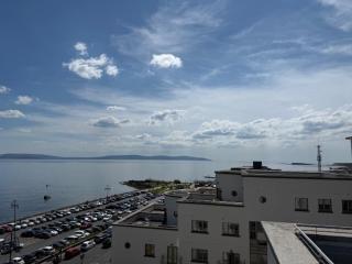 Beach Penthouse, 3 Bedroom Luxury Accommodation - 4