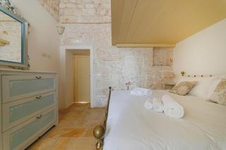 Casale SanGiusi White Stone Sanctuary Absolute Peace and Privacy - 1