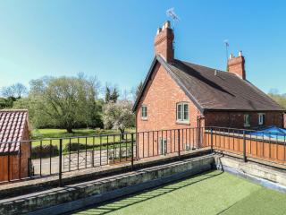 Gardeners Cottage - 8