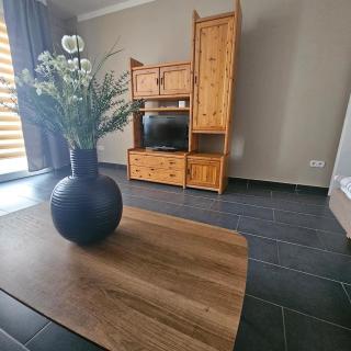 Spacious Fully-Equipped City Apartment - 3