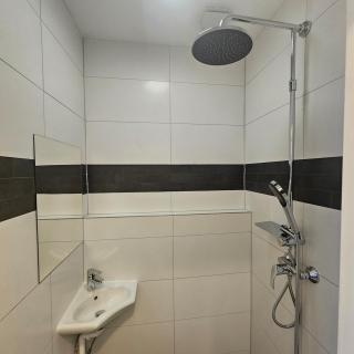 Spacious Fully-Equipped City Apartment - 2
