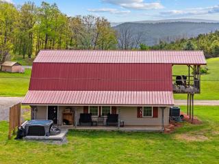 Rustic Barn Retreat w Hot Tub Game Room & FirePit - 5