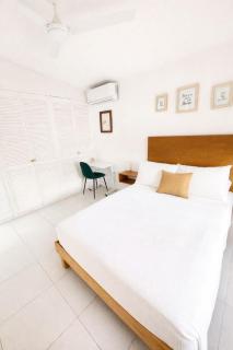 Nice room with pool - 2