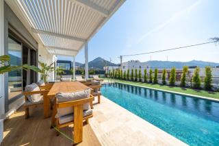 MAVIIE Luxusvilla mit Pool & Meerblick in Yalıkavak Geris - 3