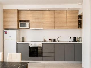 Port View 1 Bedroom Apartment with Sofa Bed - 6