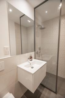 Luxury 2 Bed at The Bantree - Pool, Gym, Airport Residential - 6