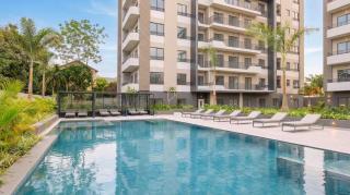 Luxury 2 Bed at The Bantree - Pool, Gym, Airport Residential - 3