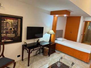 Serviced Apartments Clifton Block 2 includes housekeeping Studio 2 and 3 bedrooms apartments - 7