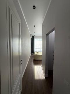 Meridian Apartments - 9