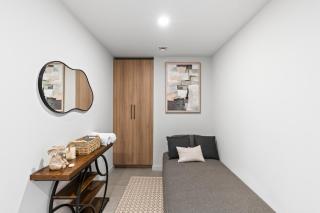 Central Miami Worldcenter Luxury Condo - 4