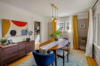 Orchard Luxe - Modern Home in Walking Distance to UO home - 0