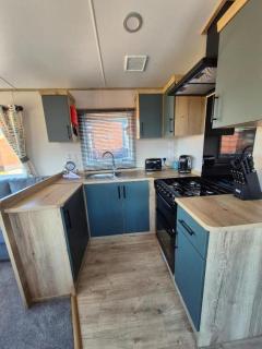 The Meadow Retreat - 2 Bed with Decking - 8