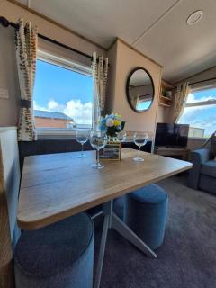 The Meadow Retreat - 2 Bed with Decking - 3