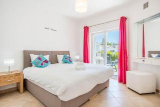 #025 Charming 3BR Apartment Albufeira Stay - 2