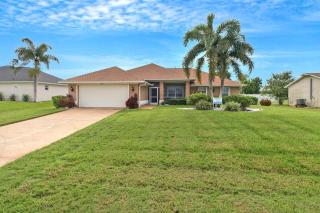 Jenny 1060 Family Vacation Home w/ Fenced Yard and Private Pool - 9