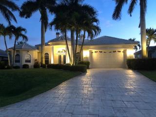 Starlight 1036 Luxury 3BR Waterfront Gourmet Kitchen Heated Pool - 7