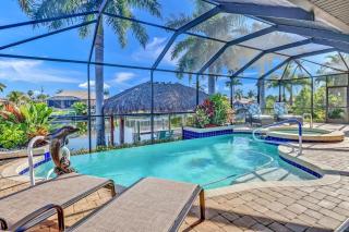 Cecilia 1015 Modern SW Cape Gulf Access Home w/ heated Pool & Sp - 0
