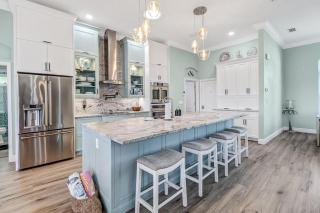 Cecilia 1015 Modern SW Cape Gulf Access Home w/ heated Pool & Sp - 1