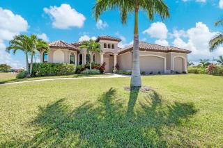 Palms Treasure 1025 Contemporary Family Home w/ Private Pool & S - 0