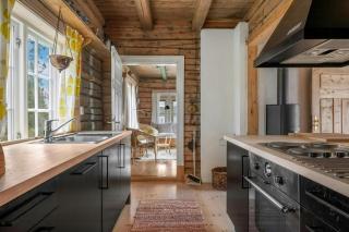 Log Cabin With Private Waterfront And Views - 3