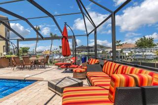 Hook, Wine & Sinker 1019 Waterfront Home w/ Fire Pit, Poolside T - 0