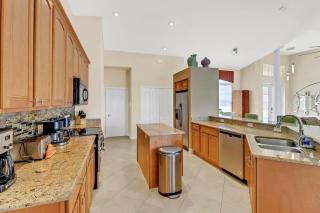Hook, Wine & Sinker 1019 Waterfront Home w/ Fire Pit, Poolside T - 3
