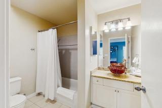 Belltown Court Sunset Suite - 1