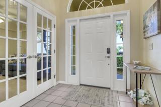 Sunrest 1038 Lakefront w/ Heated Pool, SW Exposure Near Waterpar - 8
