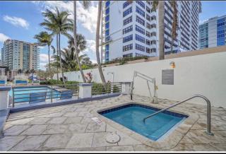 Coastal Comfort just Steps from Ft Lauderdale Beach - 3